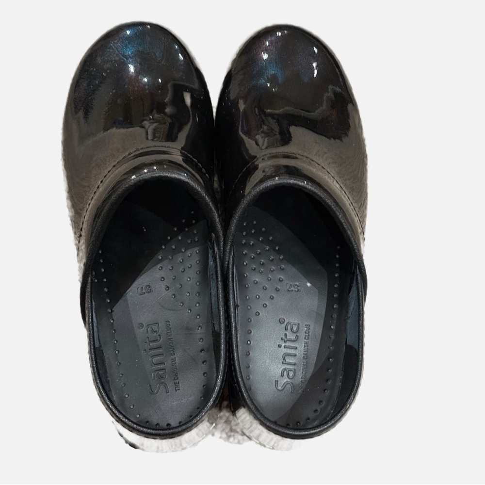 Sanita Black Pro. Patent Leather Clogs EU 37 US
6.5-7 - Picture 3 of 6